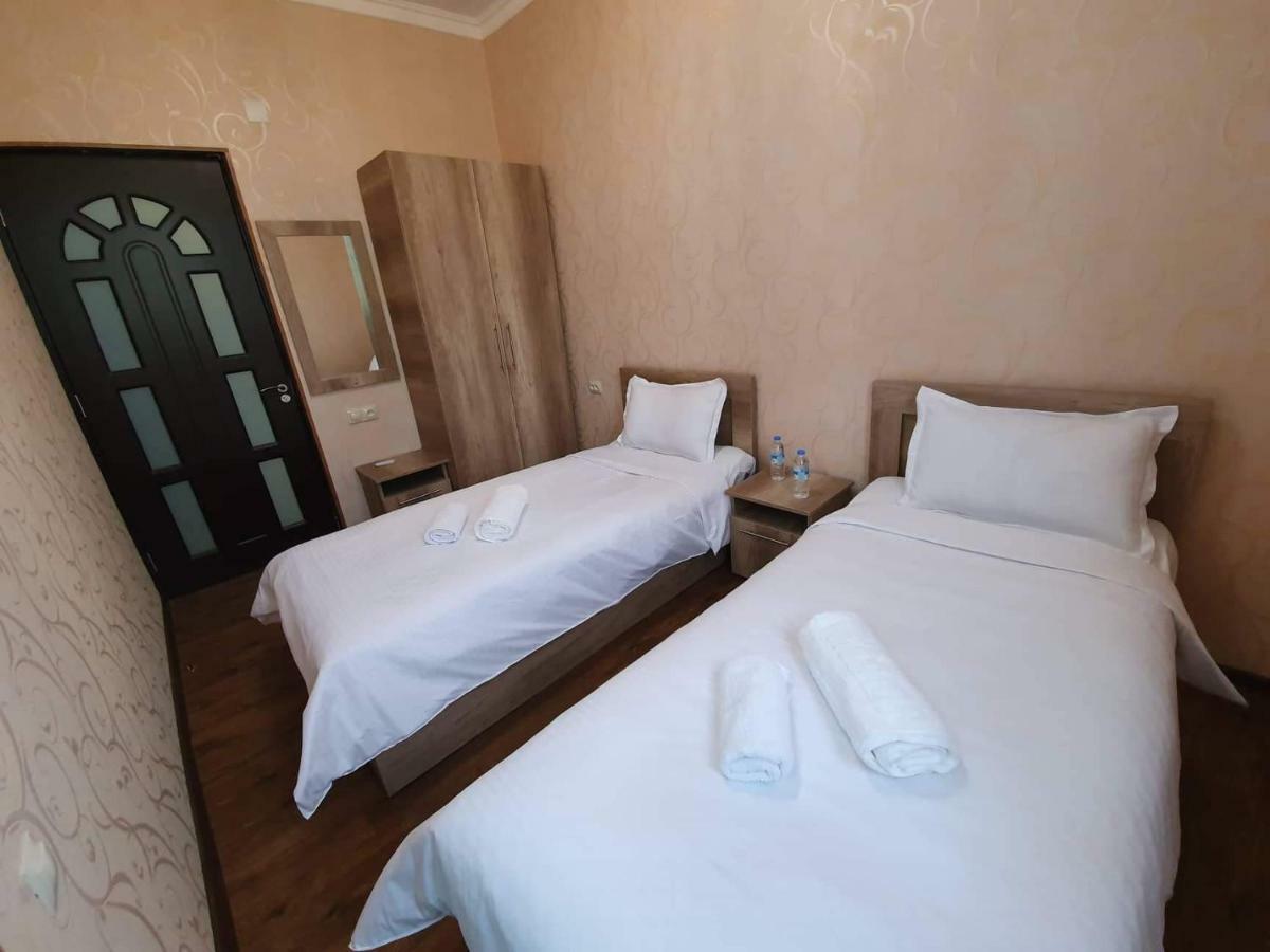 Guesthouse Kurdiani In Mestia Exteriör bild