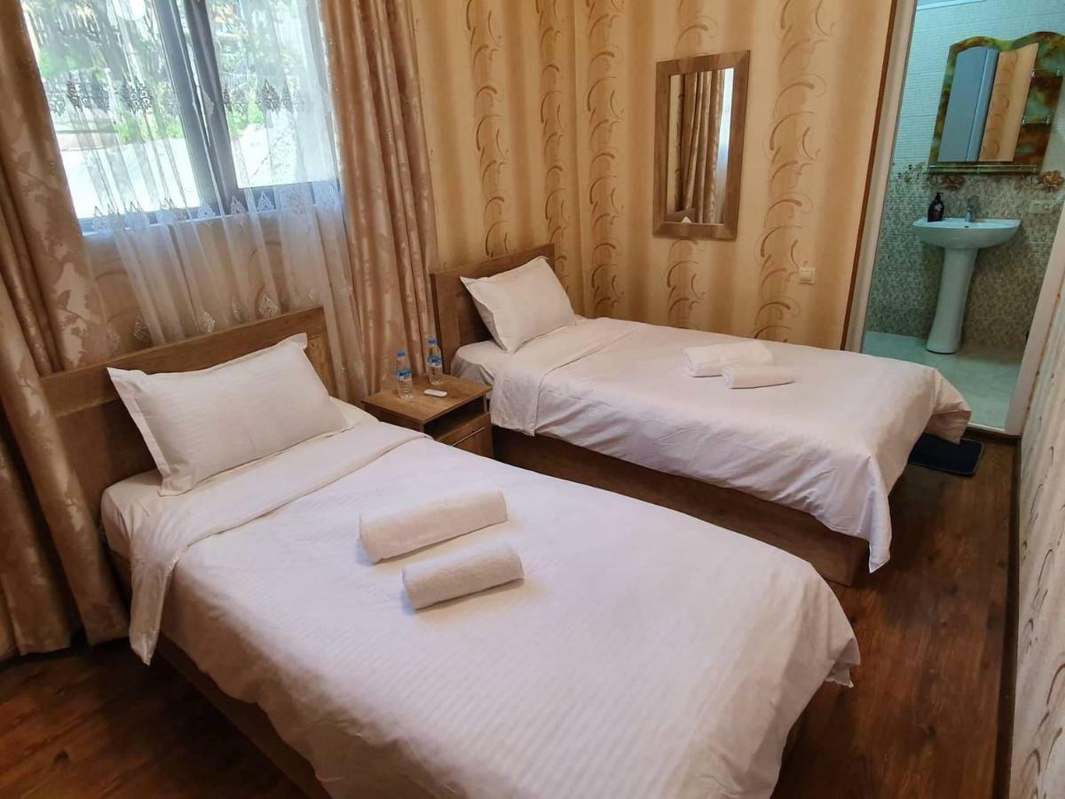 Guesthouse Kurdiani In Mestia Exteriör bild