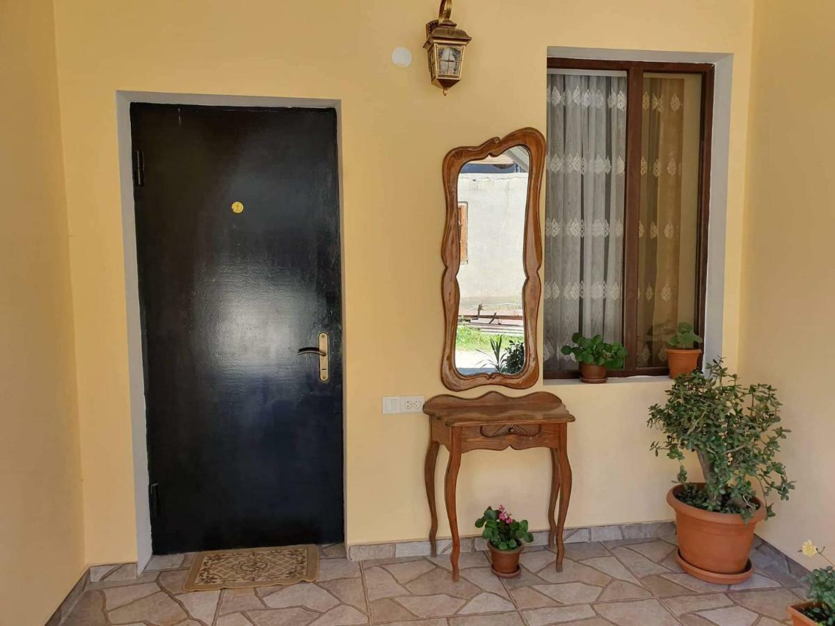 Guesthouse Kurdiani In Mestia Exteriör bild
